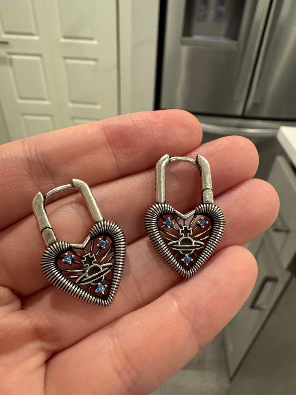 💗🔒 Vintage Silver Heart Lock Celestial Hoop Earrings